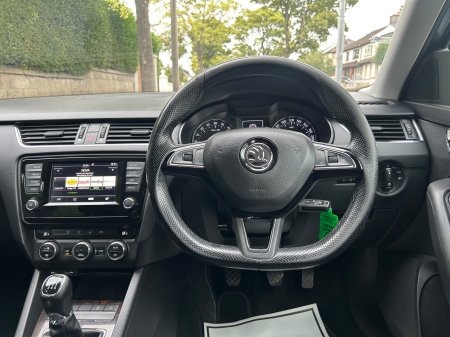 2017 Skoda Octavia - photo 14