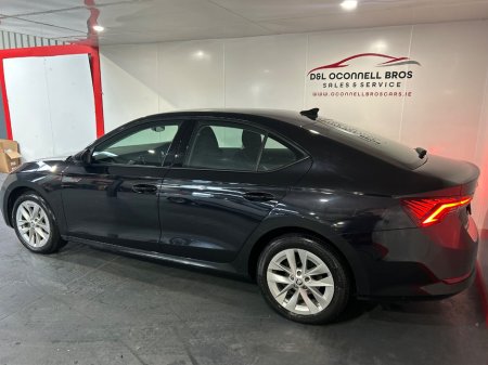 2023 Skoda Octavia - photo 2