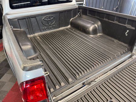 2025 Toyota Hilux - photo 16
