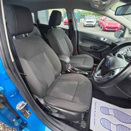 2015 Ford Fiesta - photo 11