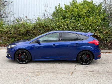 2016 Ford Focus - photo 22