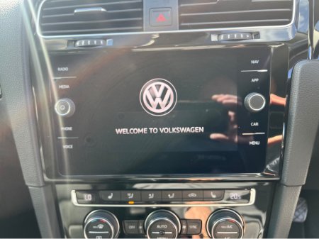 2020 Volkswagen Golf - photo 19