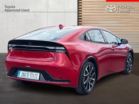 2025 Toyota Prius - photo 2