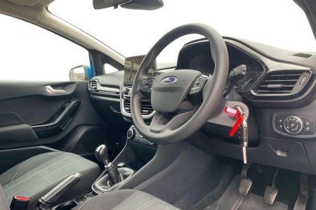 2020 Ford Fiesta - photo 9