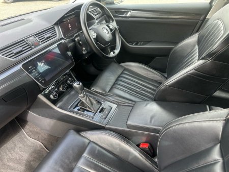 2023 Skoda Superb - photo 2