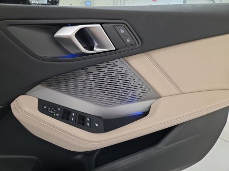 2026 BMW 1-Series - photo 22