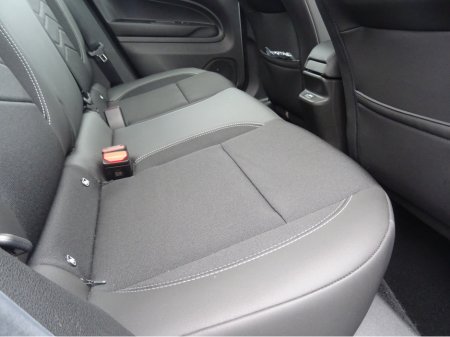 2025 Jeep Avenger - photo 14