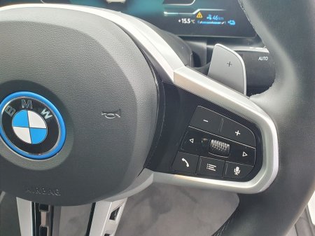 2025 BMW 3-Series - photo 18