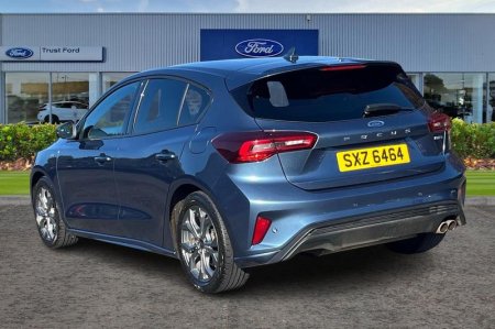 2023 Ford Focus - photo 2