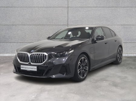 2026 BMW 5-Series - photo 27