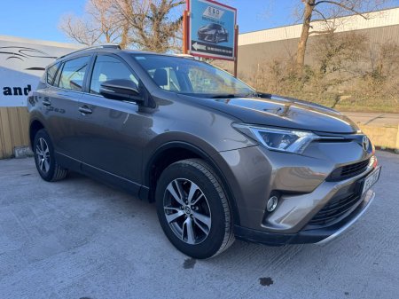 2016 Toyota RAV4 - photo 2