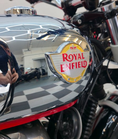2025 ROYAL ENFIELD Interceptor 650 - photo 42