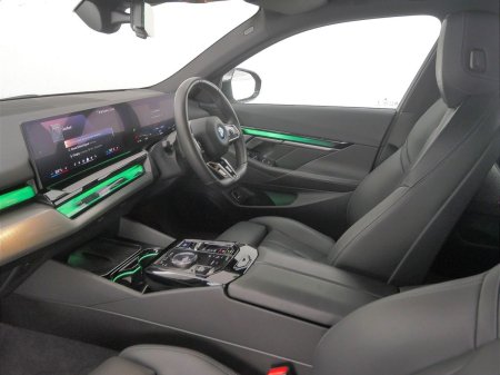 2025 BMW i5 - photo 7