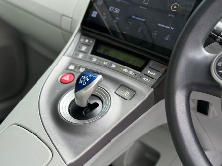 2015 Toyota Prius - photo 15