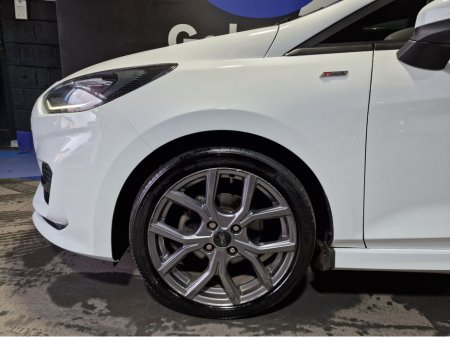2023 Ford Fiesta - photo 3