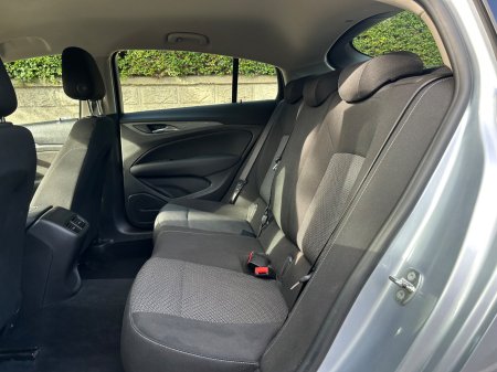 2018 Opel Insignia - photo 18
