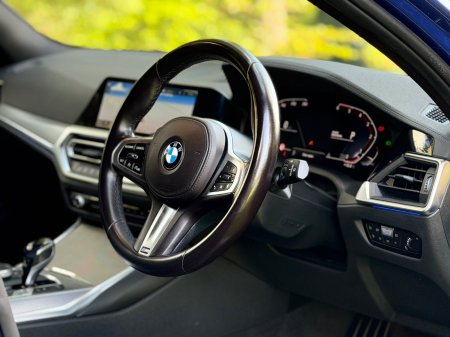 2022 BMW 3-Series - photo 16