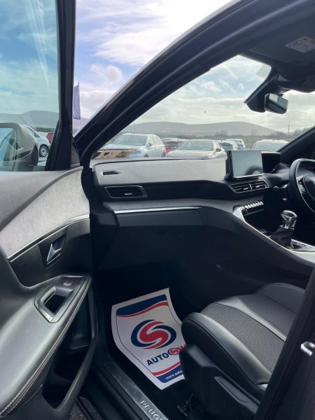 2022 Peugeot 3008 - photo 8