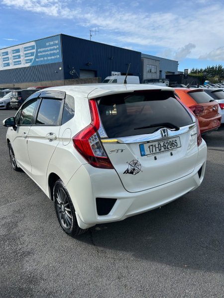2017 Honda Fit - photo 5