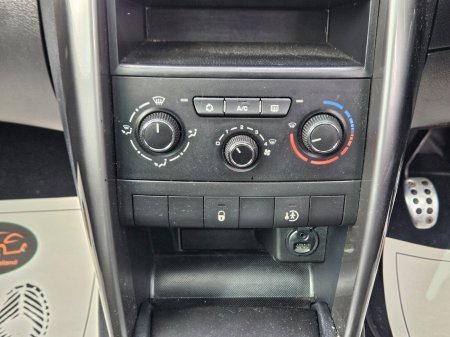 2013 Peugeot 207 - photo 31