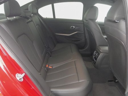 2025 BMW 3-Series - photo 11