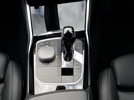 2022 BMW 3-Series - photo 10