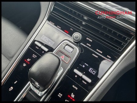 2022 Porsche Panamera - photo 32