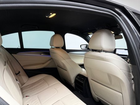 2018 BMW 5-Series - photo 11
