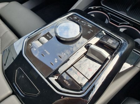 2026 BMW 5-Series - photo 10