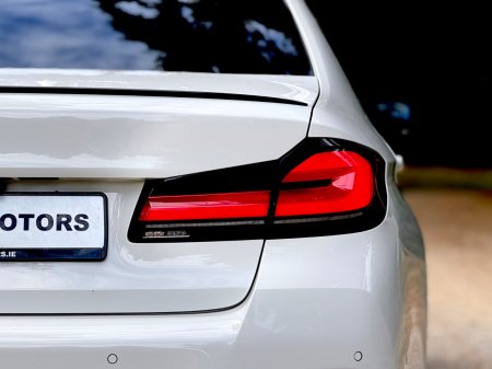 2022 BMW 5-Series - photo 30