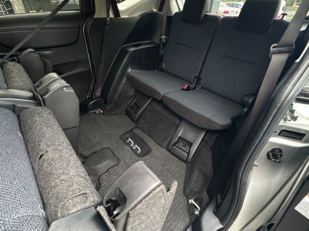 2017 Toyota Sienta - photo 29