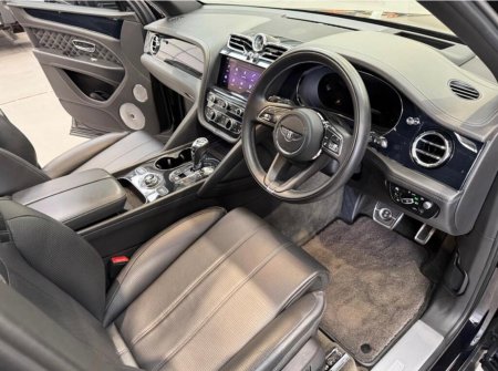 2022 Bentley Bentayga - photo 13