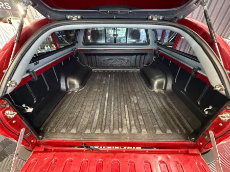 2026 Toyota Hilux - photo 16