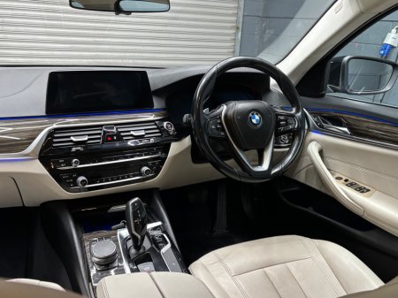 2018 BMW 5-Series - photo 12
