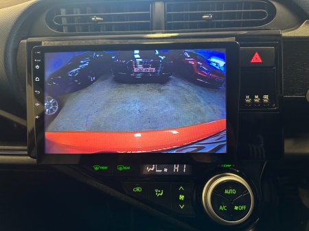 2015 Toyota Aqua - photo 14