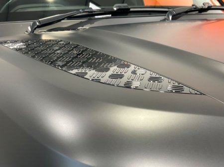2025 Land Rover Defender - photo 6