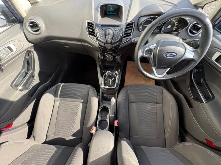 2015 Ford Fiesta - photo 4