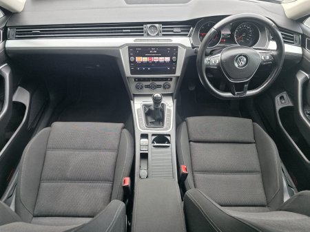 2018 Volkswagen Passat - photo 11