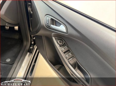 2018 Ford Focus - photo 28