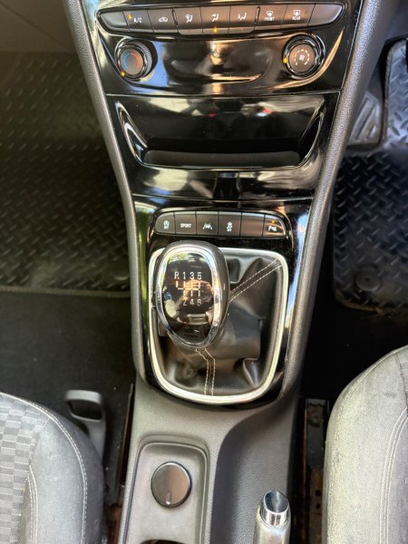2016 Vauxhall Astra - photo 13