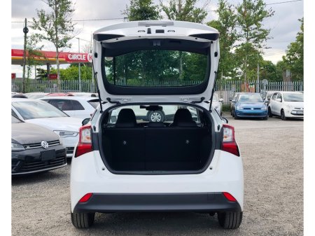 2022 Toyota Prius - photo 9