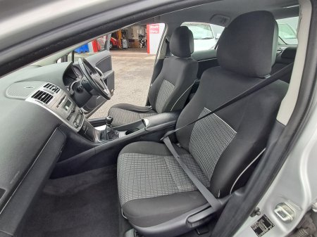 2014 Toyota Avensis - photo 13