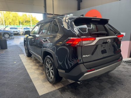 2025 Toyota RAV4 - photo 5