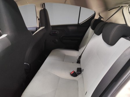 2021 Toyota Aqua - photo 17