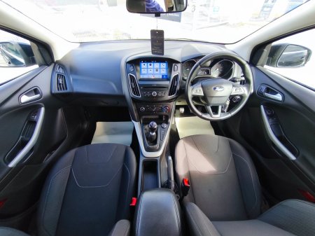 2017 Ford Focus - photo 12
