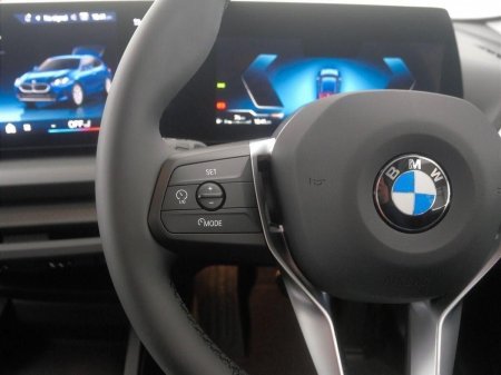 2025 BMW 1-Series - photo 11