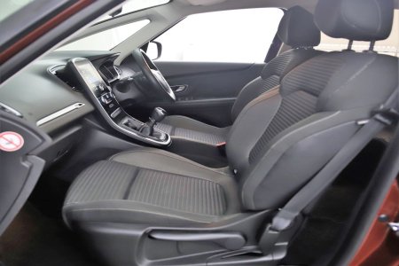 2021 Renault Grand Scenic - photo 15