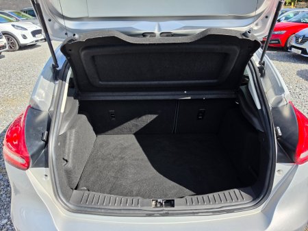 2016 Ford Focus - photo 22