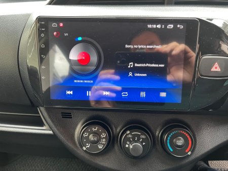 2019 Toyota Vitz - photo 11