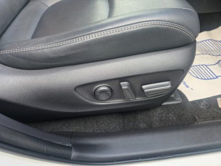 2019 Toyota RAV4 - photo 19